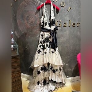 Jovani Ivory & Black Floral Evening Gown – Size 6 (NWT)